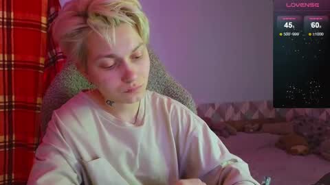 esajukyy online show from 01-19-25, 11:56