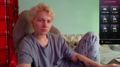 esajukyy online show from 02-20-25, 09:55