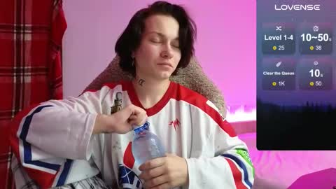 esajukyy online show from 09-16-25, 10:49