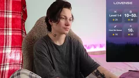 esajukyy online show from 10-19-25, 06:47