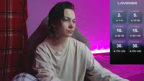 esajukyy online show from 10-24-25, 11:50