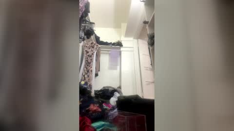 escence1994 online show from 03-02-26, 08:43