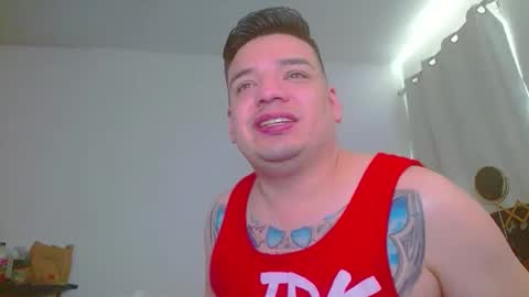 escodamus12 online show from 01-06-25, 07:45