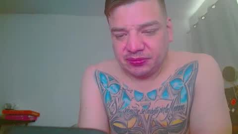 escodamus12 online show from 01-08-25, 08:07