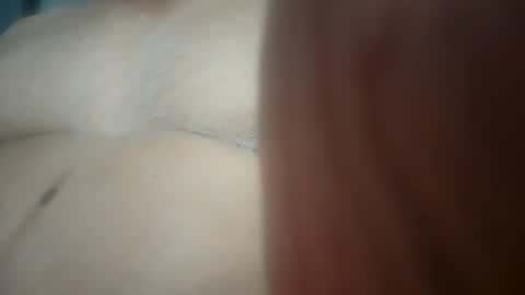 Snapshot of escorpion51 chatting on 10-25-25, 09:42 escorpion51 online show from 10-25-25, 09:42