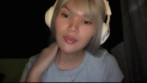 Snapshot of esilchan chatting on 11-19-25, 03:06 Chelliane online show from 11-19-25, 03:06