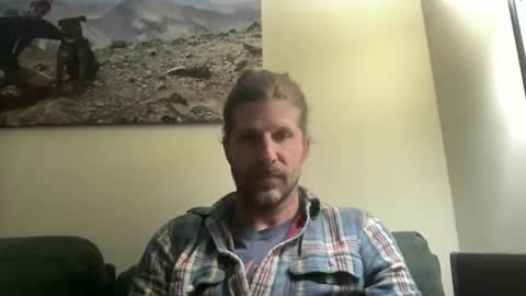 Snapshot of esinking24 chatting on 12-07-24, 01:47 esinking24 online show from 12-07-24, 01:47