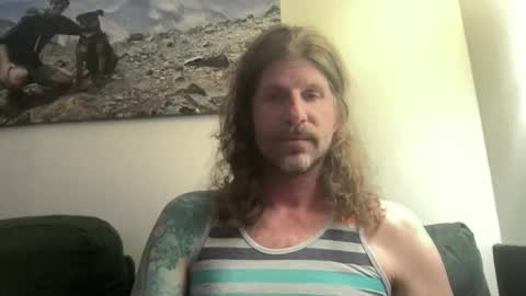 Snapshot of esinking24 chatting on 12-18-24, 02:10 esinking24 online show from 12-18-24, 02:10