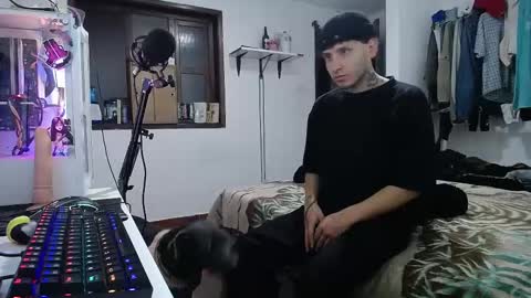 Esteban online show from 01-19-25, 02:15