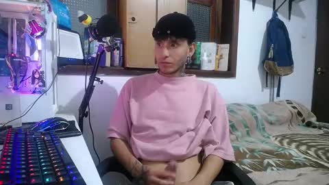 Esteban online show from 01-28-25, 04:39
