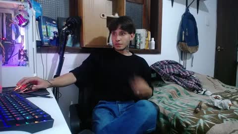 Esteban online show from 02-04-25, 03:44