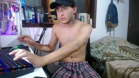 Esteban online show from 02-06-25, 04:10