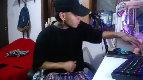 Esteban online show from 02-22-25, 01:55
