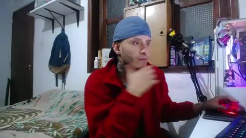 Esteban online show from 03-05-25, 03:29