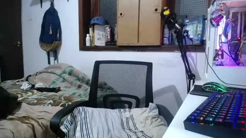 Esteban online show from 03-07-25, 06:57