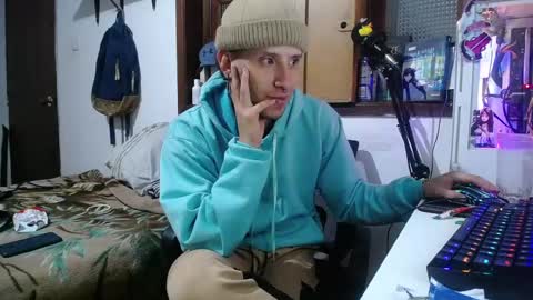 Esteban online show from 03-08-25, 08:22