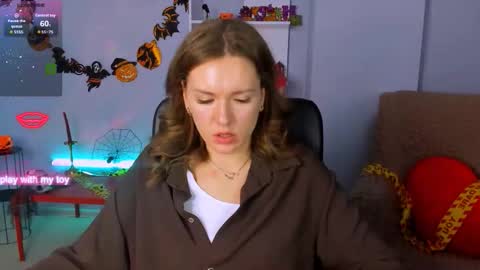 esma_shine online show from 10-20-25, 07:53