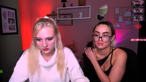 esma_shine online show from 10-29-25, 02:30