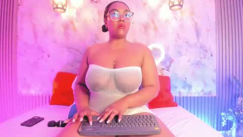 esmeralda online show from 03-02-25, 09:21