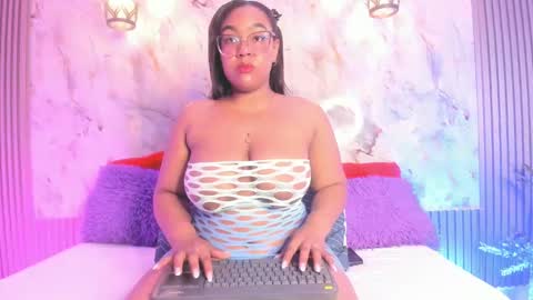 esmeralda online show from 03-10-25, 09:32