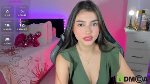 Snapshot of esmeralda_le chatting on 04-16-26, 11:44 Esmeralda online show from 04-16-26, 11:44