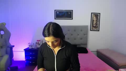 Perla online show from 10-05-25, 04:55