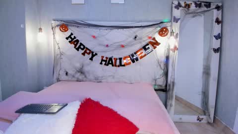 Snapshot of esmeraldanyx chatting on 10-22-25, 10:09 esmeraldanyx online show from 10-22-25, 10:09