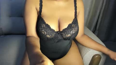 Esme online show from 10-02-25, 11:45