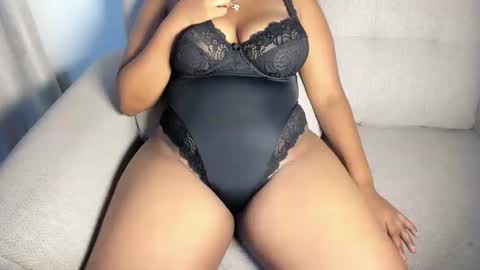 Esme online show from 01-10-26, 12:12