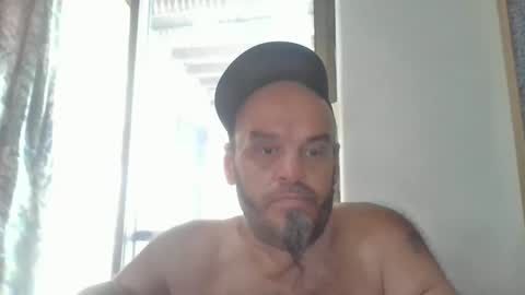 Snapshot of essensualelf chatting on 09-16-25, 01:17 Essensual Elf online show from 09-16-25, 01:17