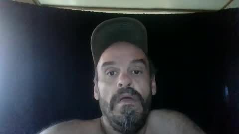 Snapshot of essensualelf chatting on 10-17-25, 10:01 Essensual Elf online show from 10-17-25, 10:01