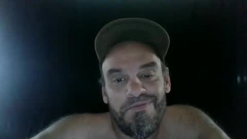 Snapshot of essensualelf chatting on 10-19-25, 02:01 Essensual Elf online show from 10-19-25, 02:01
