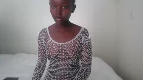 essypetite online show from 11-18-25, 01:48