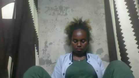 estanie online show from 10-14-25, 08:48