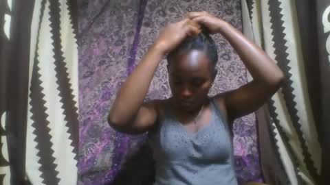 estanie online show from 10-22-25, 06:35