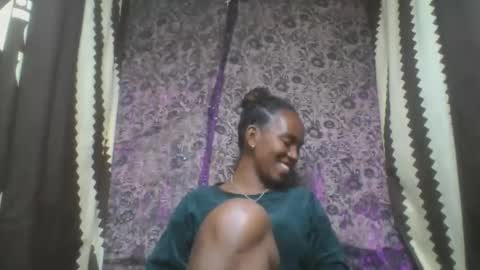 estanie online show from 10-22-25, 06:51