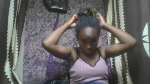 estanie online show from 10-24-25, 08:16