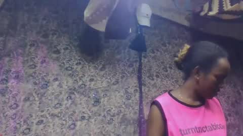 estanie online show from 10-31-25, 07:31