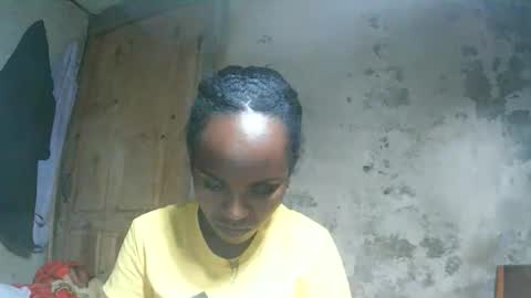 estanie online show from 11-23-25, 02:39