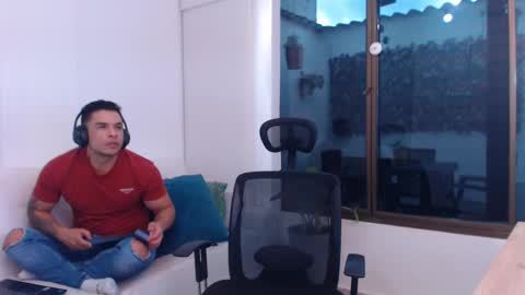 ESTEBAN online show from 03-05-25, 08:32