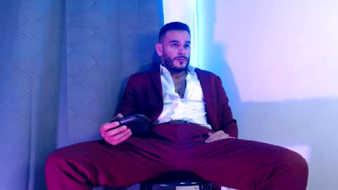 Snapshot of esteban_fer chatting on 12-18-24, 11:45 Esteban Fernandez online show from 12-18-24, 11:45