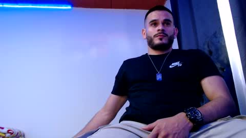 Snapshot of esteban_fer chatting on 01-22-25, 09:54 Esteban Fernandez online show from 01-22-25, 09:54