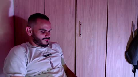 Snapshot of esteban_fer chatting on 02-23-25, 04:50 Esteban Fernandez online show from 02-23-25, 04:50