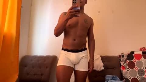 Snapshot of esteban_verg chatting on 11-05-25, 06:30 wailer1996 online show from 11-05-25, 06:30