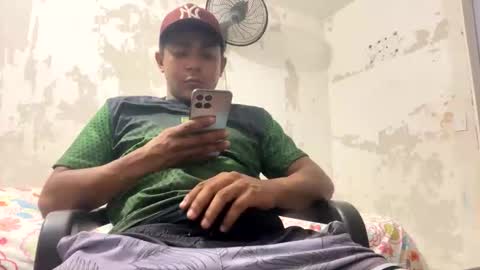 Snapshot of esteban_verg chatting on 02-02-26, 03:27 wailer1996 online show from 02-02-26, 03:27