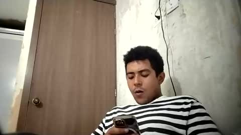 Snapshot of esteban_verg chatting on 04-03-26, 09:02 wailer1996 online show from 04-03-26, 09:02