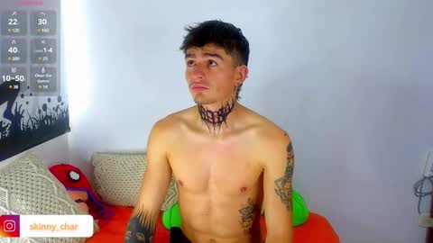 Snapshot of estebanchar_ chatting on 01-03-25, 01:25 Esteban independent model online show from 01-03-25, 01:25