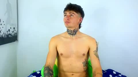 Snapshot of estebanchar_ chatting on 03-01-25, 01:53 Esteban independent model online show from 03-01-25, 01:53