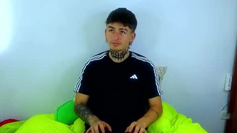 Snapshot of estebanchar_ chatting on 03-05-25, 01:28 Esteban independent model online show from 03-05-25, 01:28