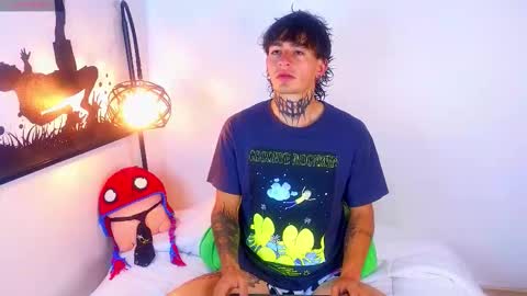 Snapshot of estebanchar_ chatting on 09-10-25, 11:10 Esteban independent model online show from 09-10-25, 11:10